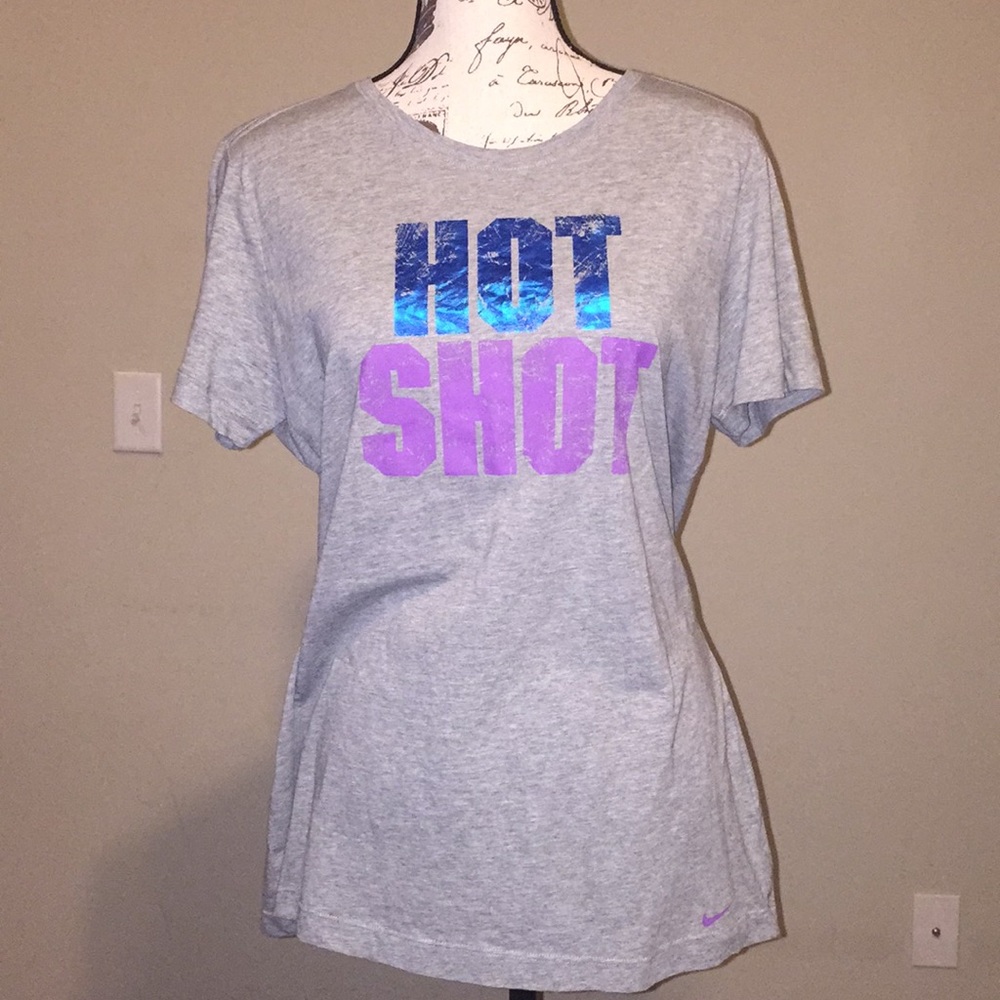 🌸2/$20 Nike Sz XL athletic fit gray woman’s shirt - Picture 1 of 7